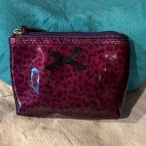 Stylish Purple Leopard Print Women's Cosmetic Bag